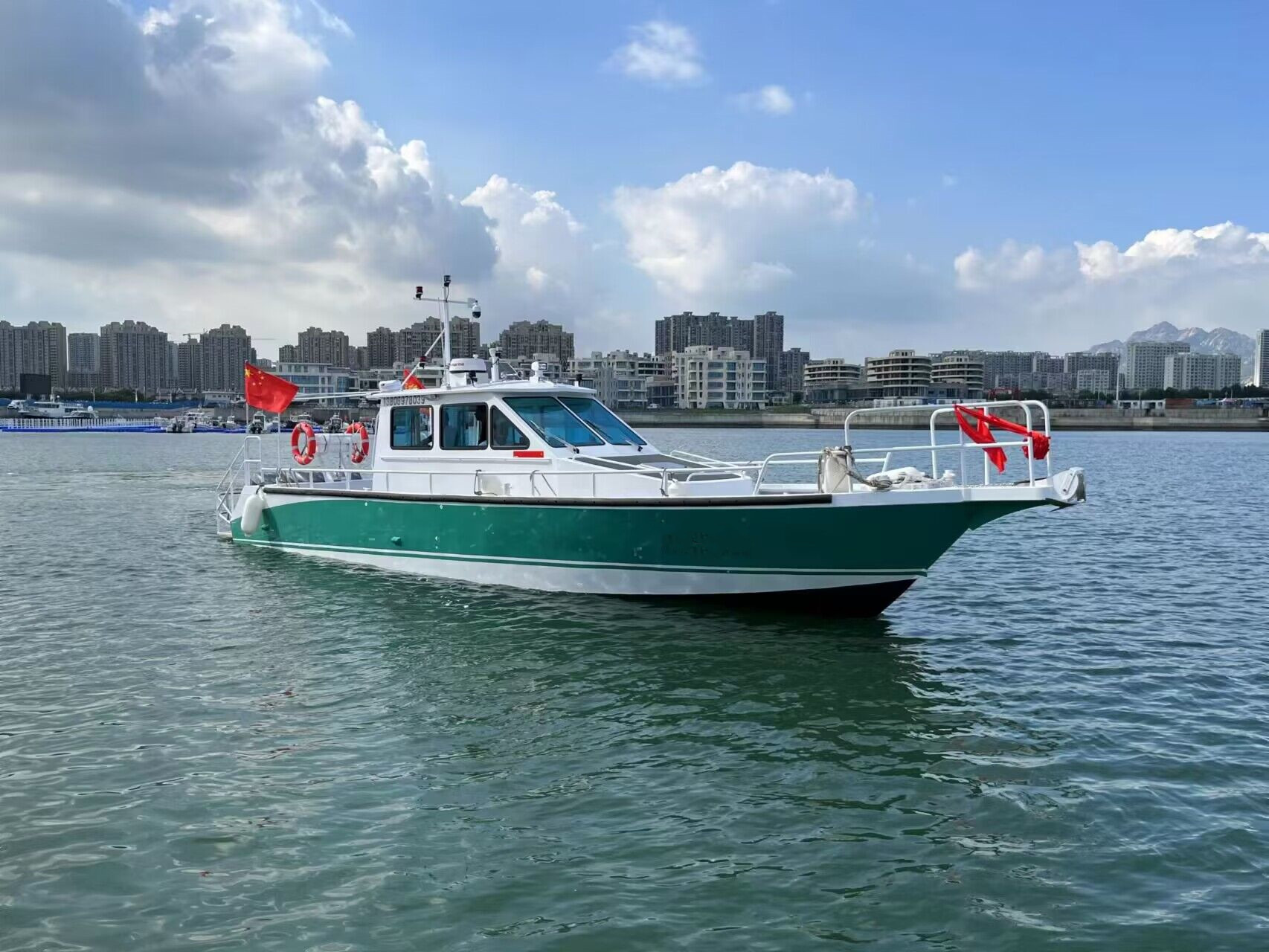 YAMANE YACHT 新型耐用防滑漆近海铝制船震撼发布